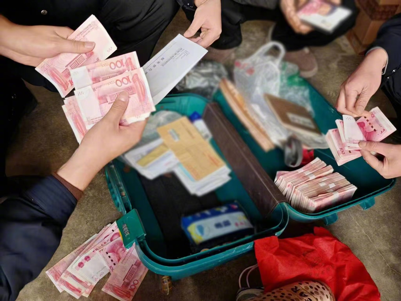 最新带现金几十万能过安检方法分析(最方便真实的绍兴携带现金过安检有具体规定吗方法)